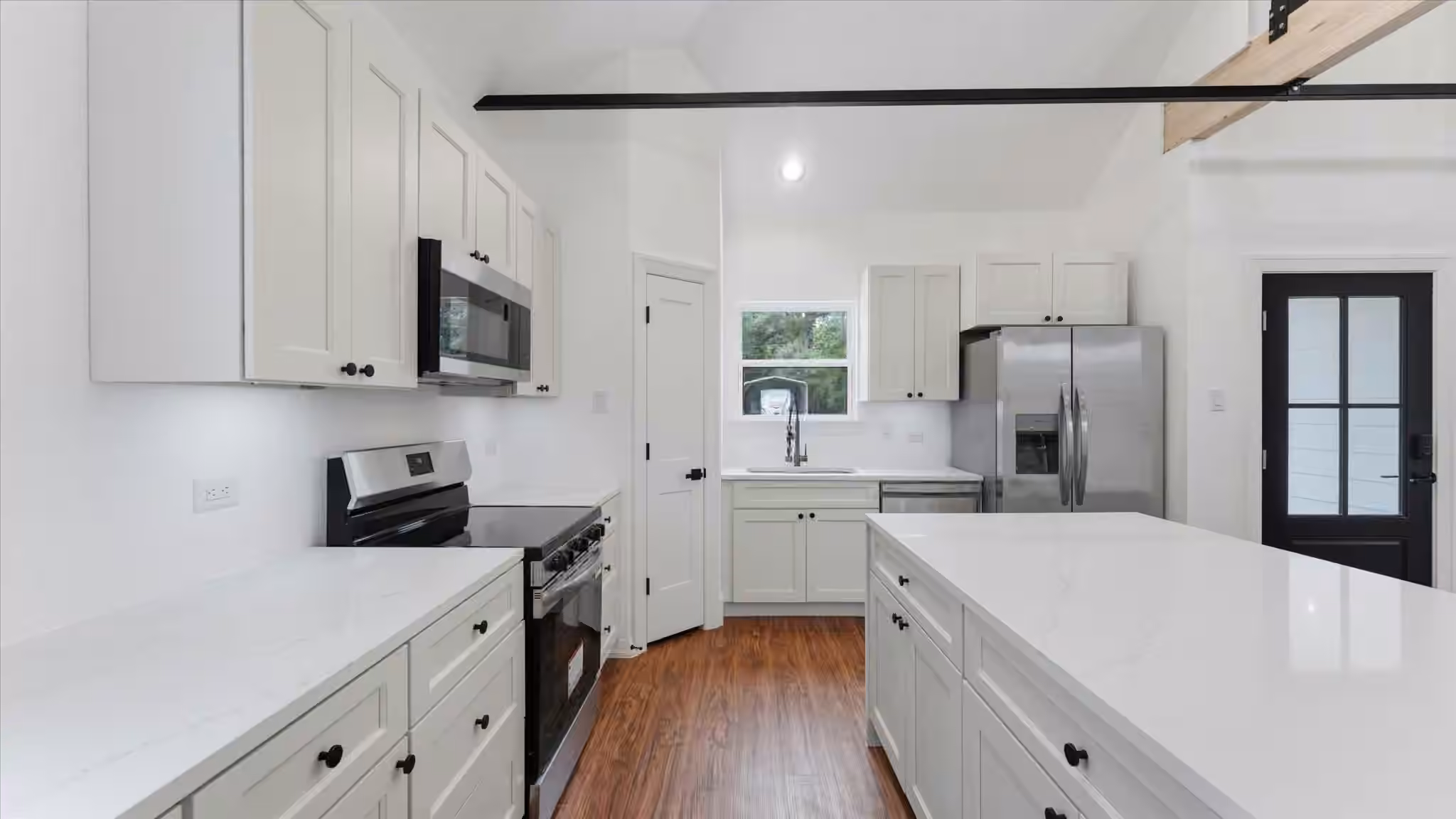 Photo 7 of 10802 Fairview Drive, Conroe, TX