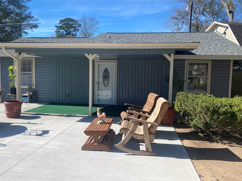 Photo 2 of 902 S Holly Avenue, Cleveland, TX