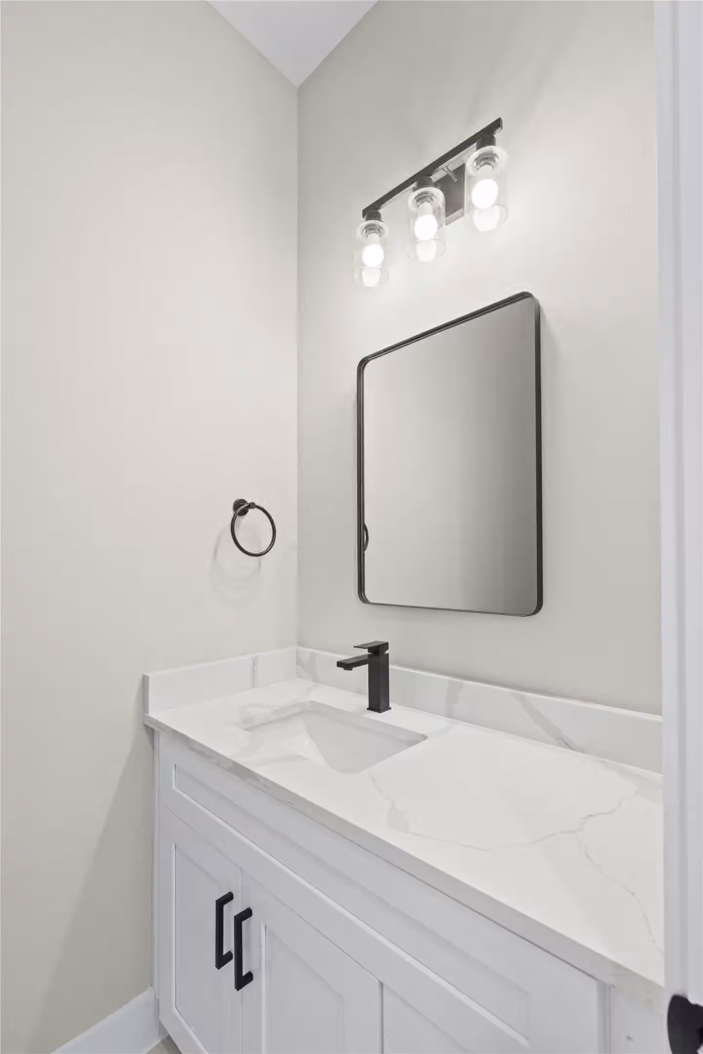 Photo 4 of 2610 PIEMONTE AVE, Spring, TX