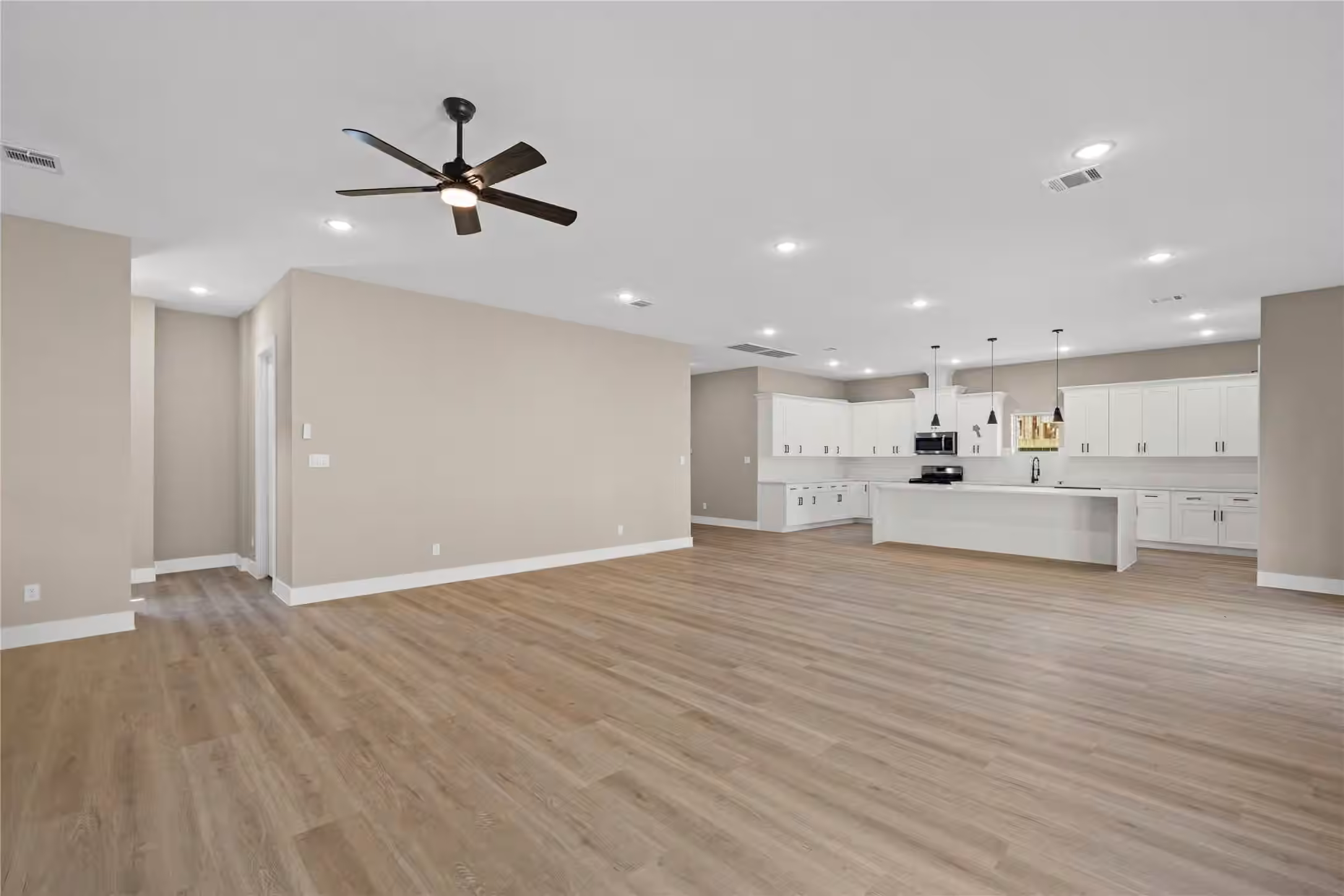 Photo 6 of 2610 PIEMONTE AVE, Spring, TX