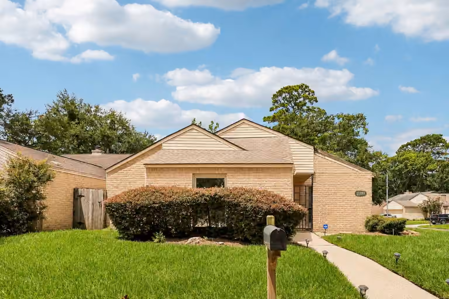 Photo 2 of 17231 Meadow Butte Drive, Houston, TX