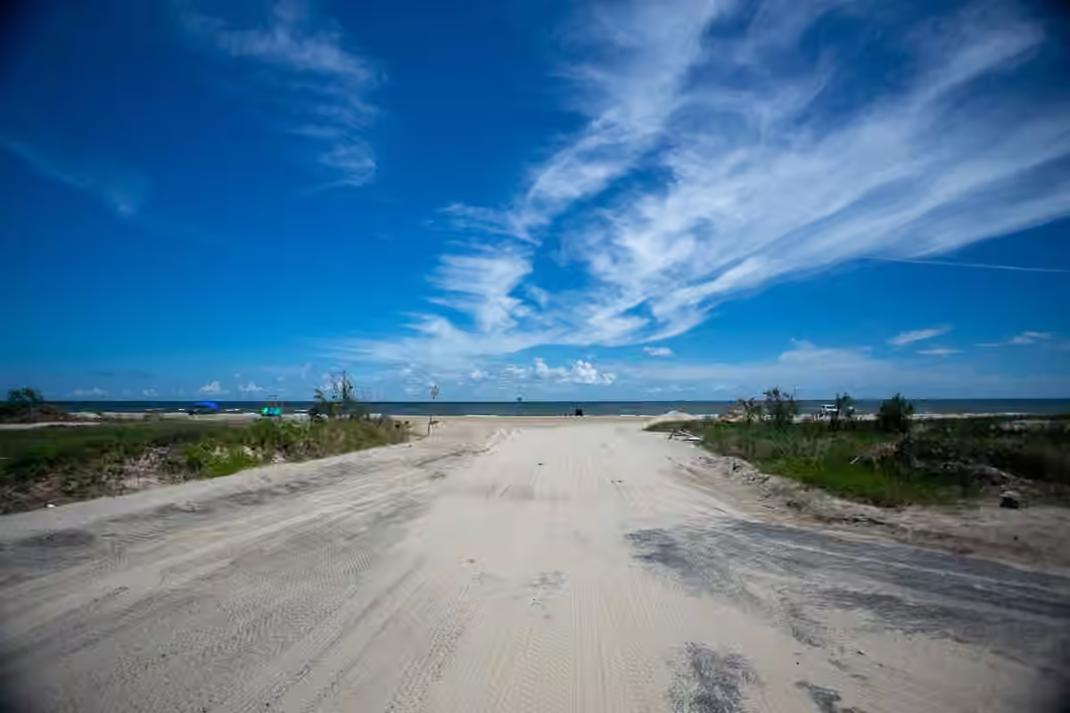 Photo of 959 S East Road, Crystal Beach, TX