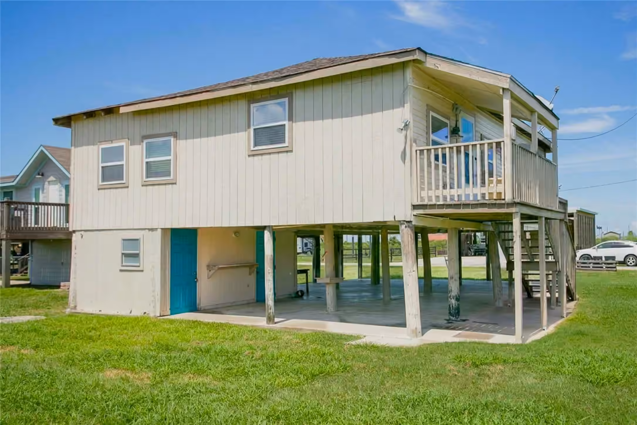 Photo 5 of 959 S East Road, Crystal Beach, TX