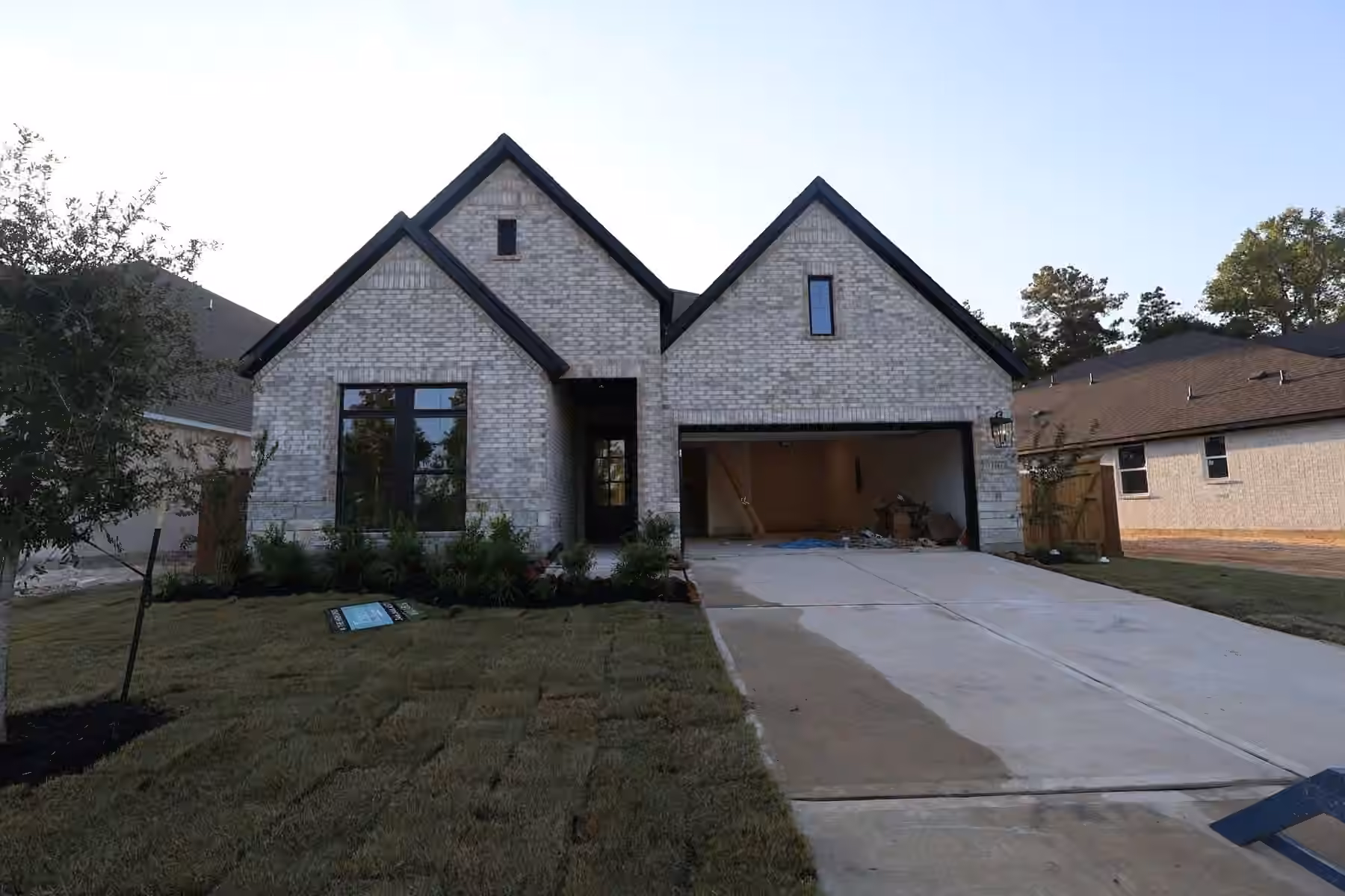 Photo 2 of 21924 Rolling Greens Road, Porter, TX