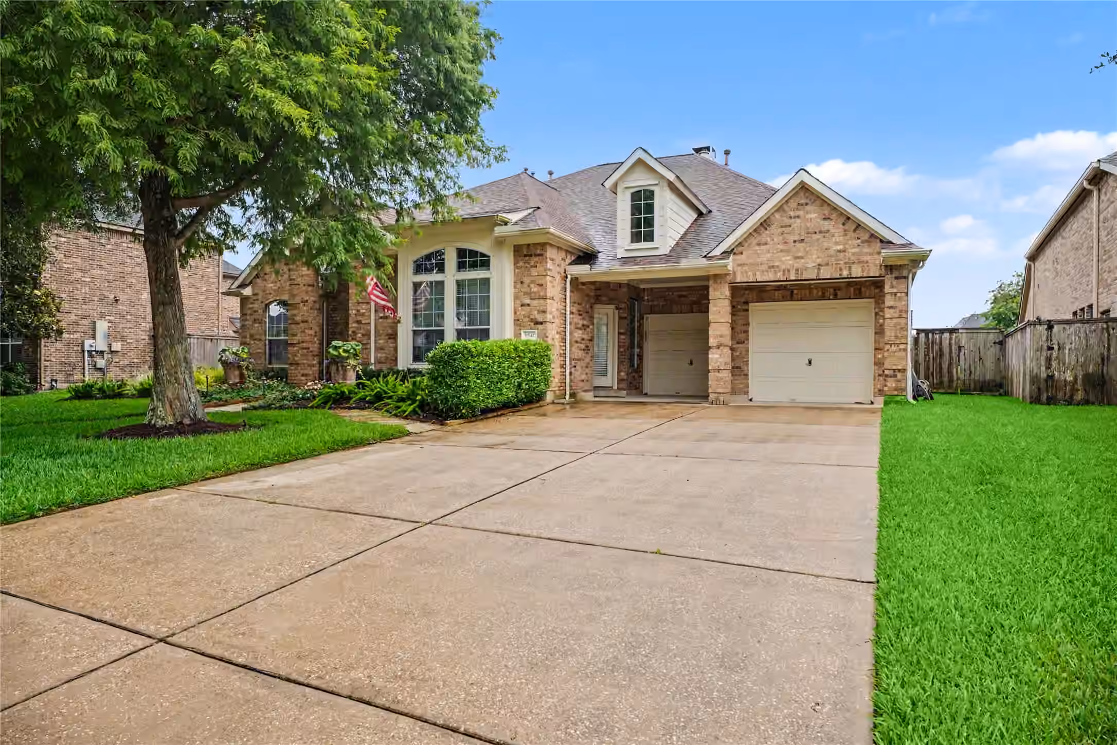 Photo of 1541 Moncrey Avenue, League City, TX