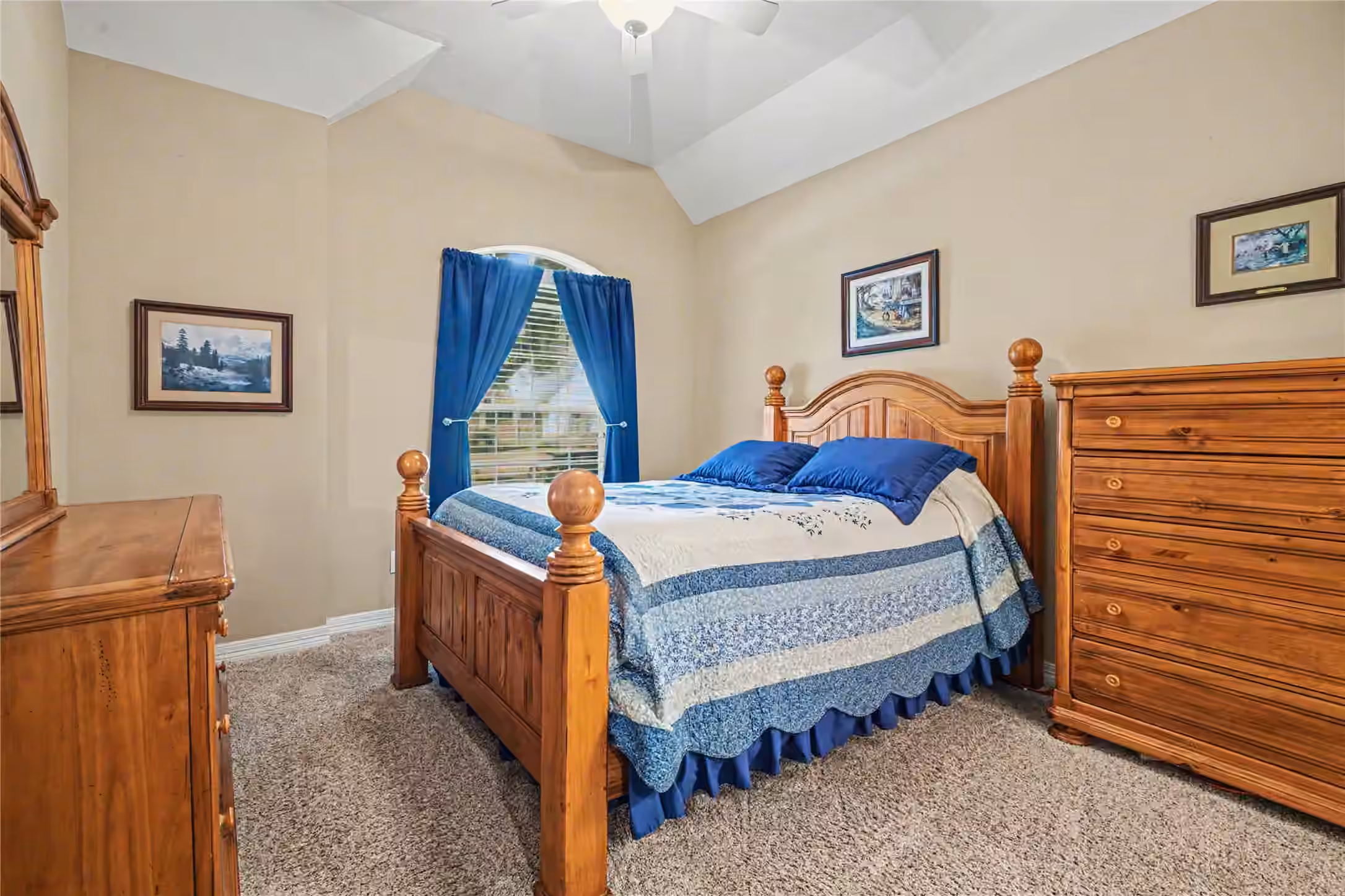 Photo 5 of 1541 Moncrey Avenue, League City, TX