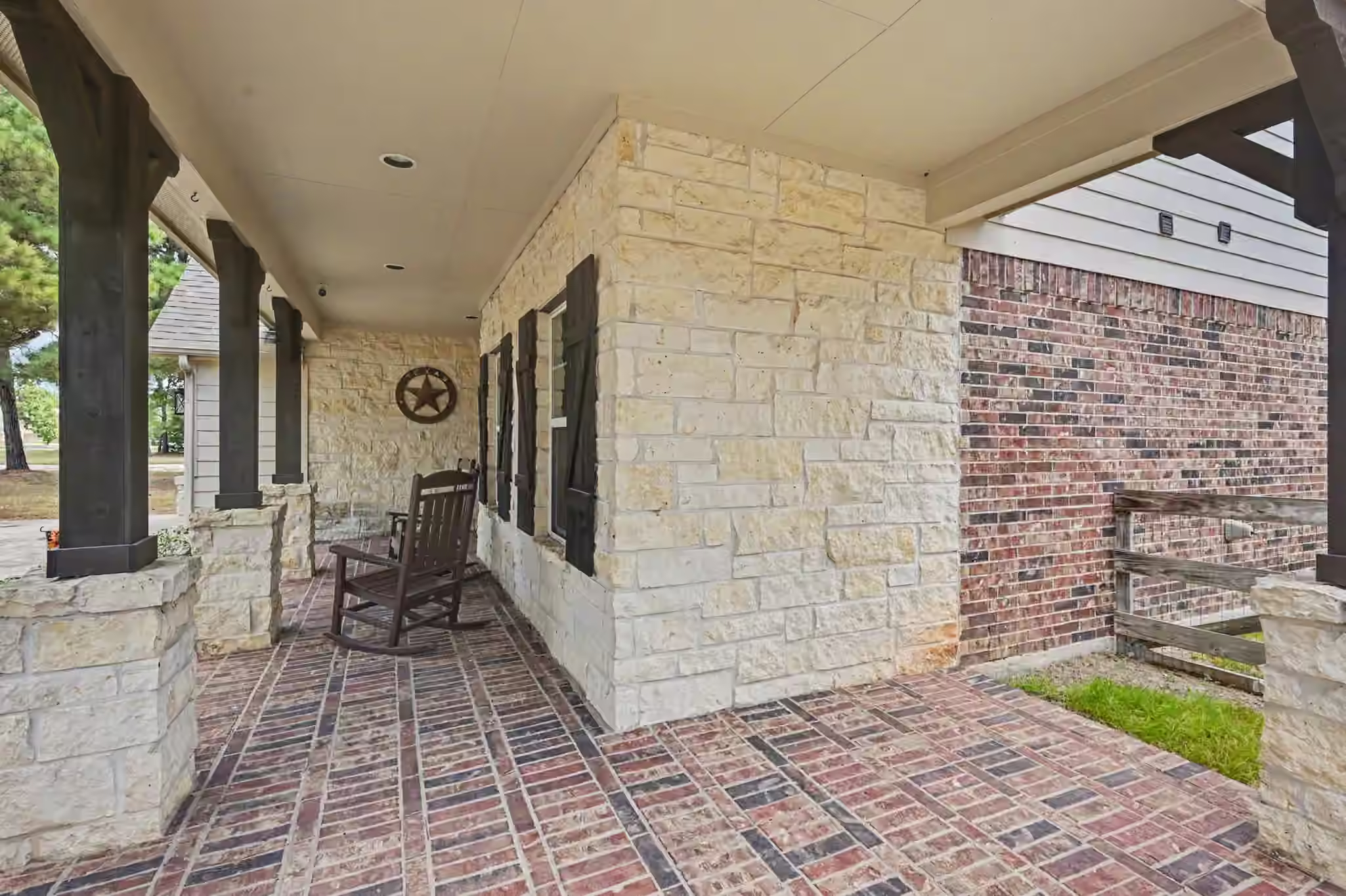 Photo 5 of 9175 Wapiti Trail, Conroe, TX