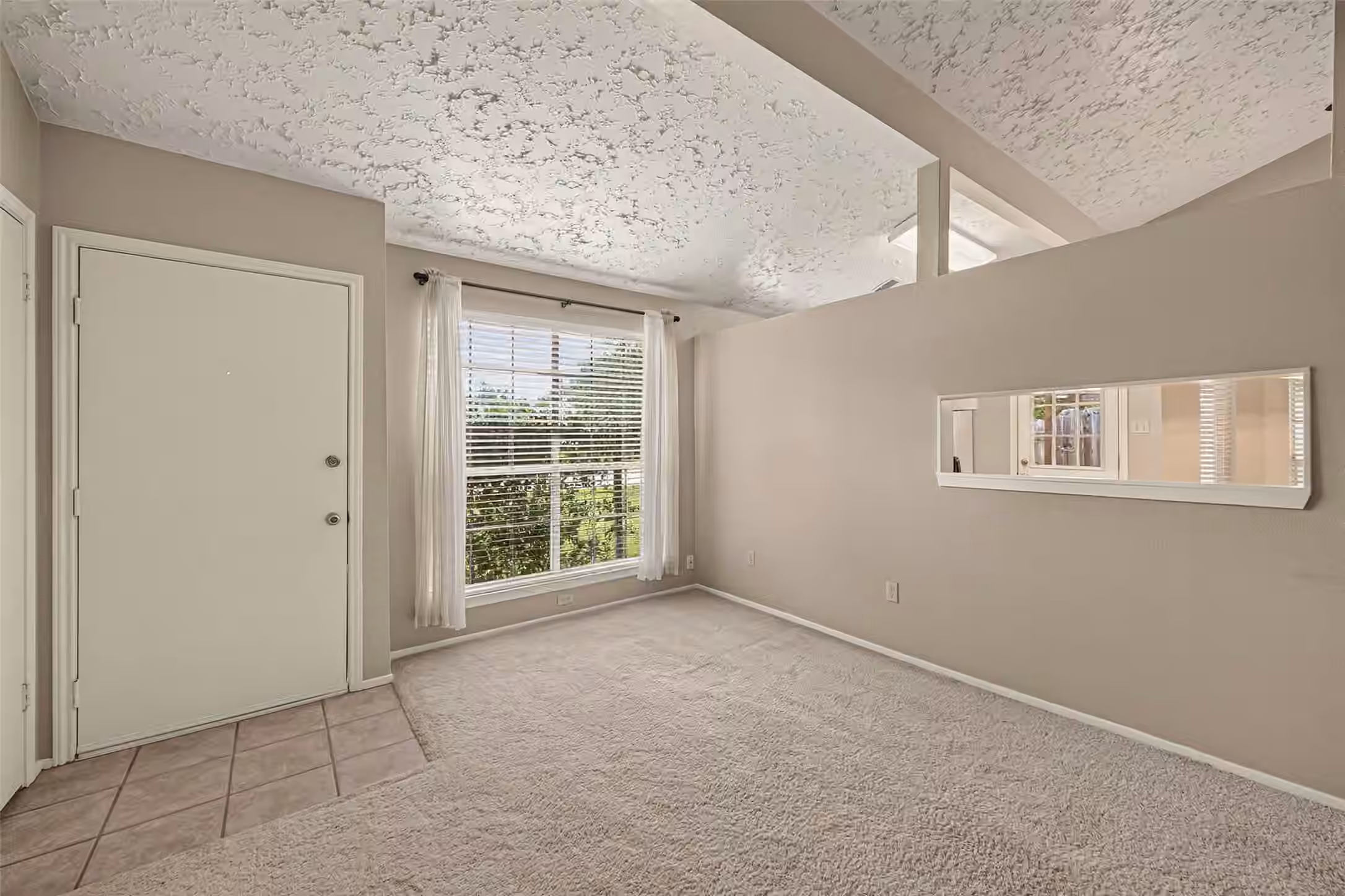 Photo 6 of 2811 Pheasant Creek Drive, Sugar Land, TX