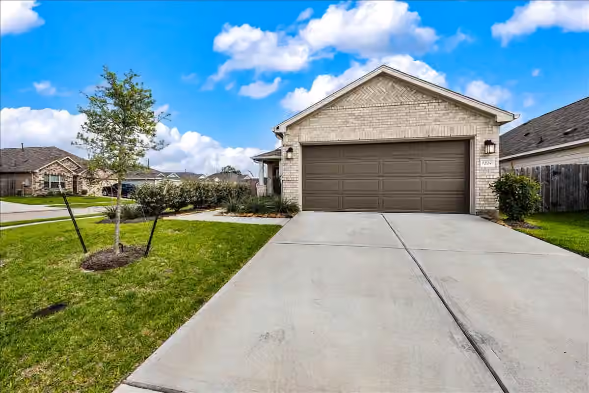 Photo 2 of 1224 Cavalry Junction Drive, Alvin, TX