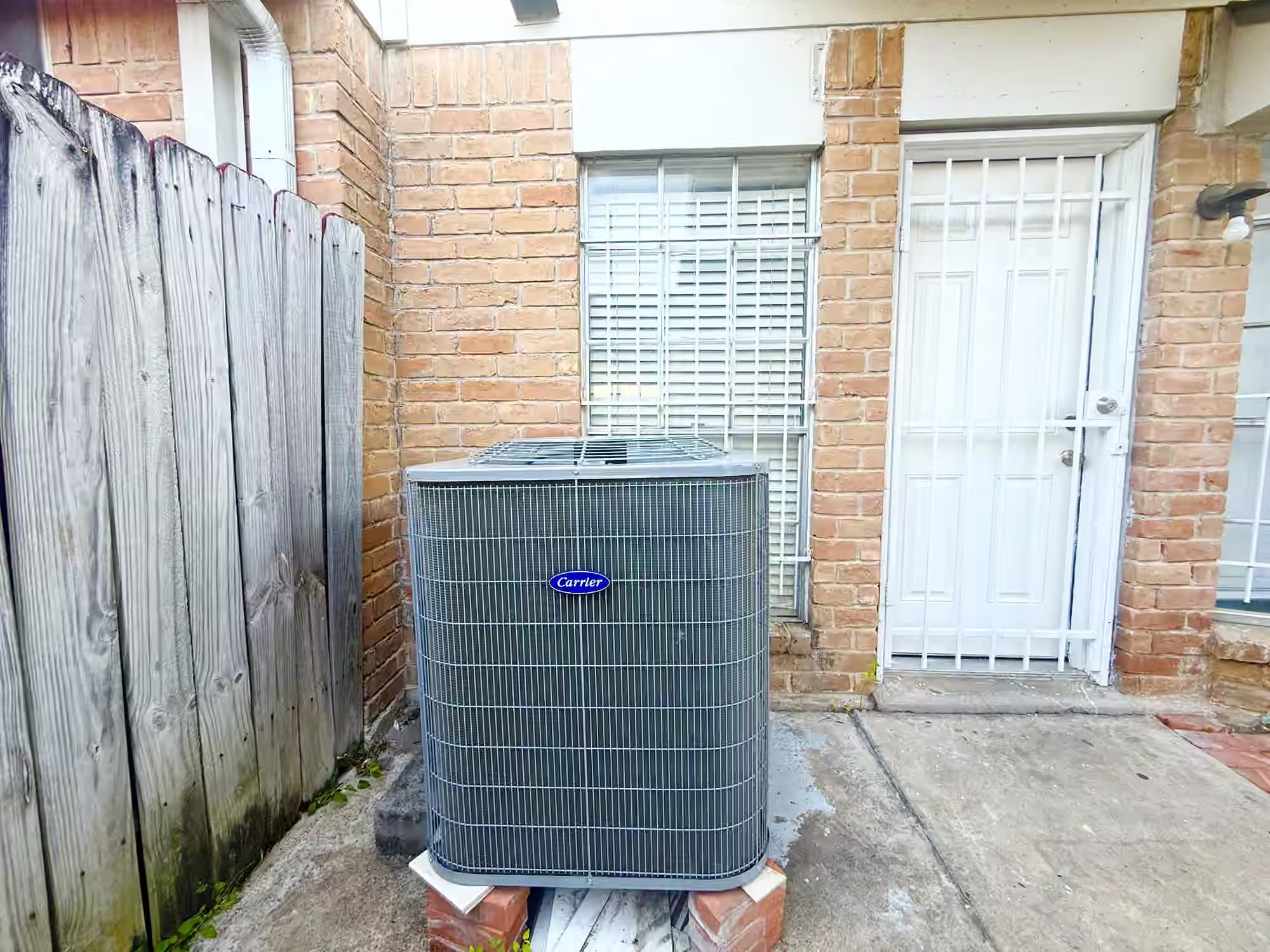 Photo 3 of 11451 Beechnut St, Houston, TX