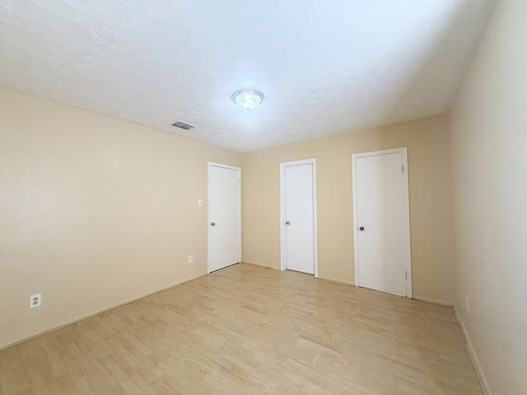 Photo 6 of 11451 Beechnut St, Houston, TX
