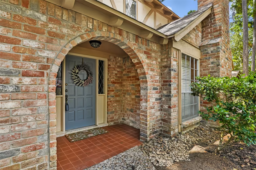 Photo 2 of 2210 Laurel Hill Drive, Kingwood, TX