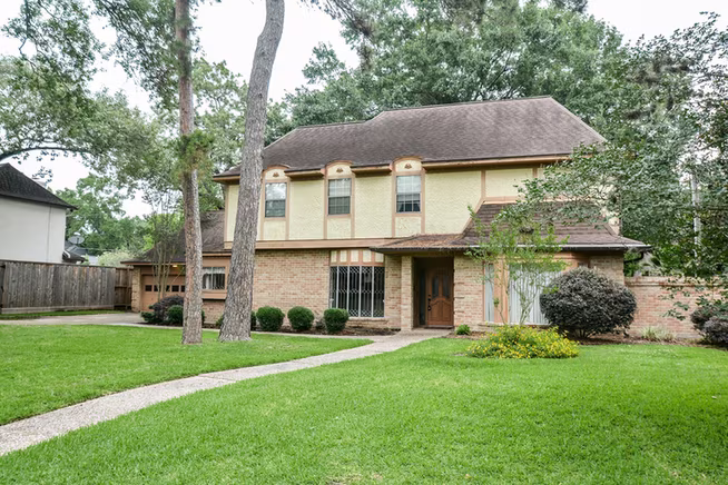 Photo 2 of 16010 Mickleham Drive, Spring, TX