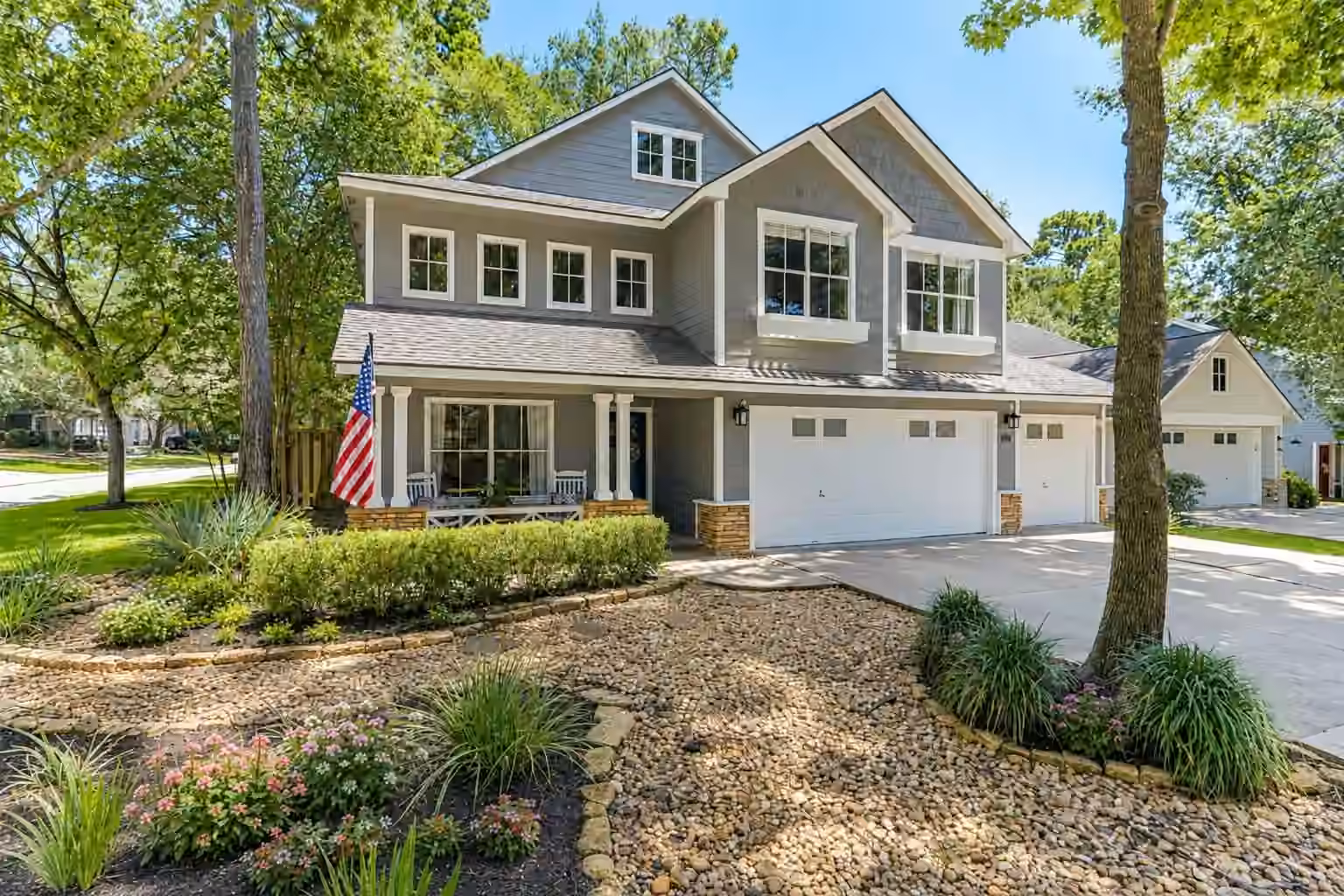 Photo of 106 Autumn Branch Drive, The Woodlands, TX 77382