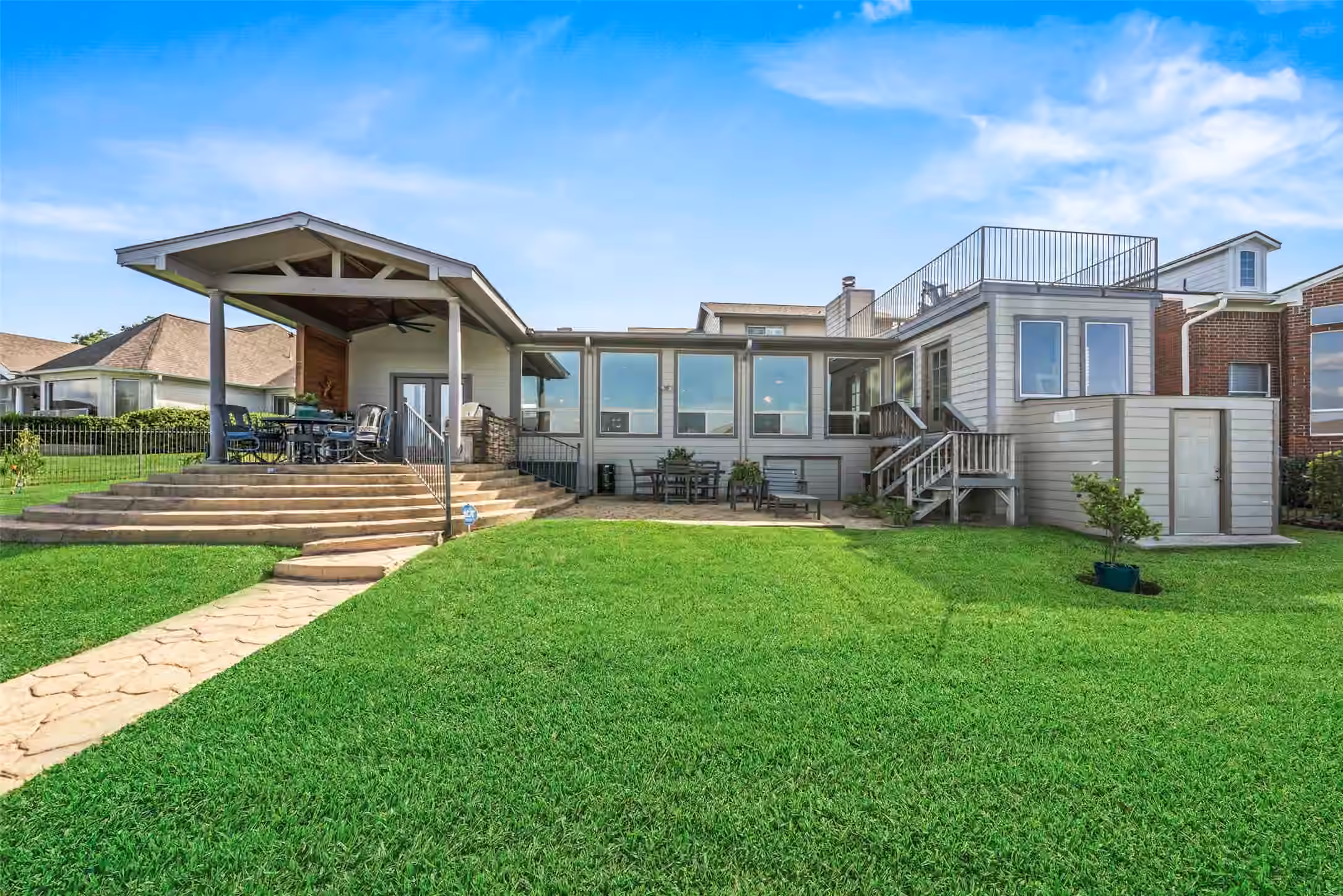 Photo 4 of 1034 Lake View Drive, Montgomery, TX
