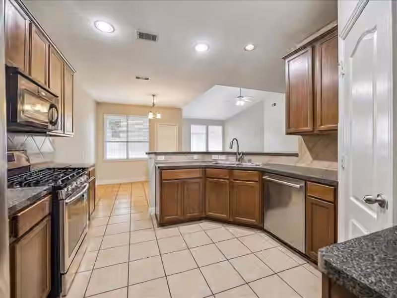 Photo 5 of 7026 Durango Creek Drive, Magnolia, TX