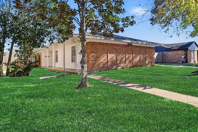 Photo 2 of 11219 Sagehill Drive, Houston, TX