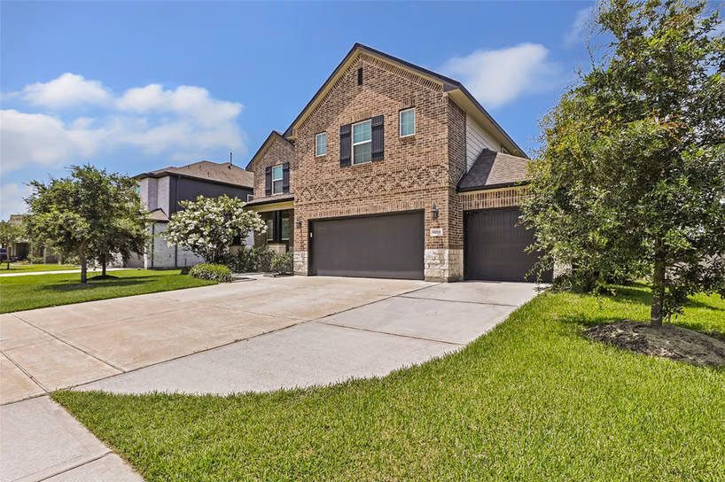 Photo 2 of 9219 Joe Louis Drive, Baytown, TX