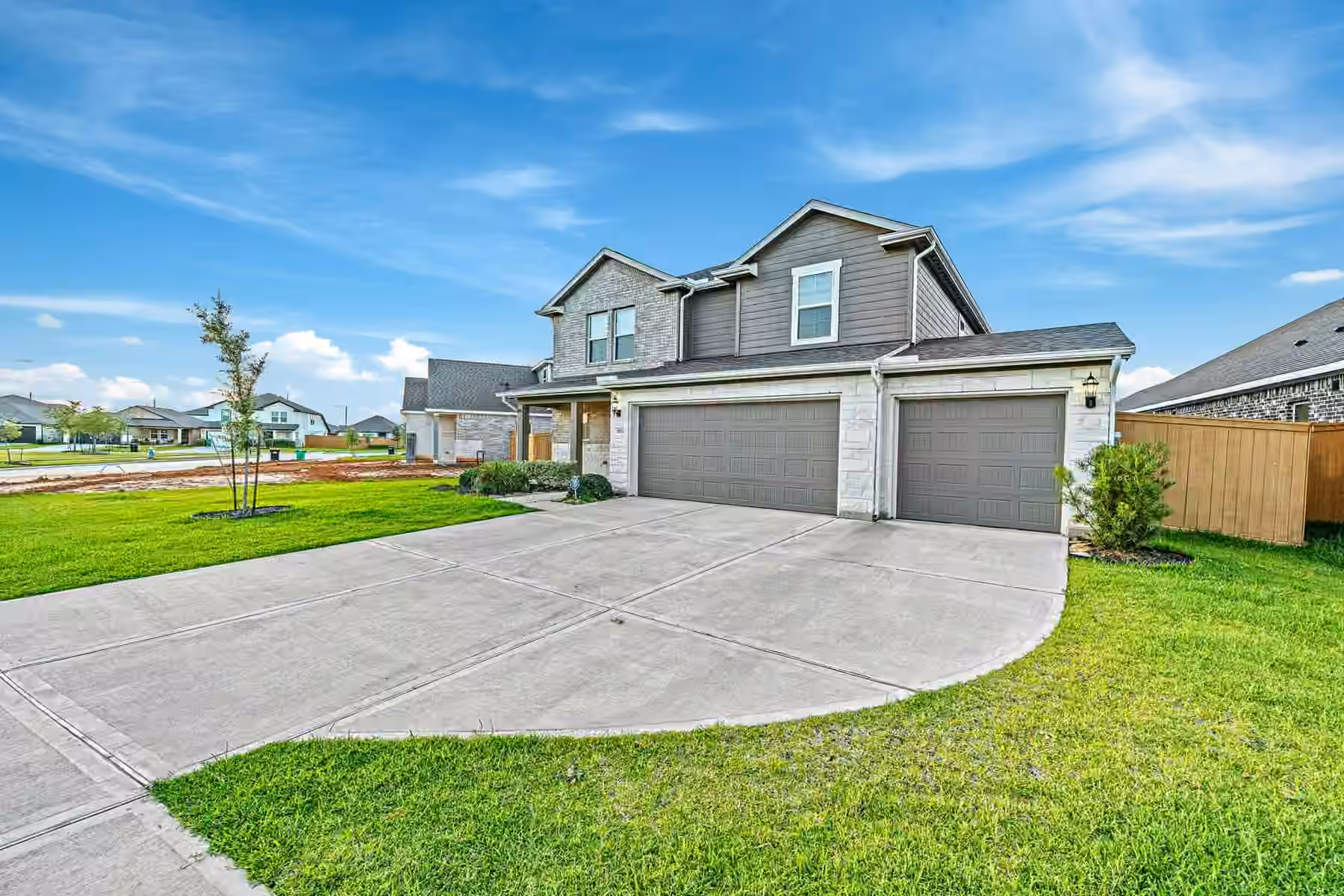Photo 2 of 2533 Allegretto Sea Drive, Katy, TX