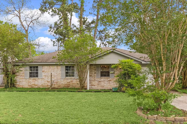 Photo of 7714 Sterlingshire Street, Houston, TX 77016