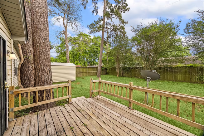 Photo 5 of 7714 Sterlingshire Street, Houston, TX