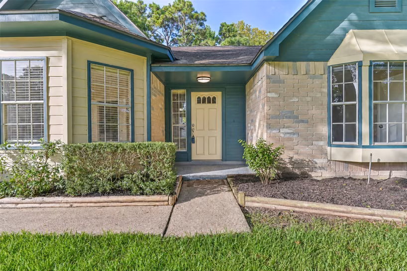 Photo 4 of 1504 Windsor Drive, Friendswood, TX