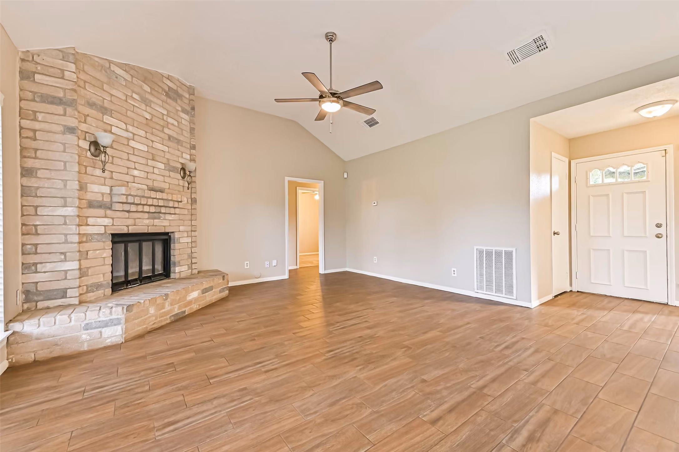 Photo 7 of 1504 Windsor Drive, Friendswood, TX