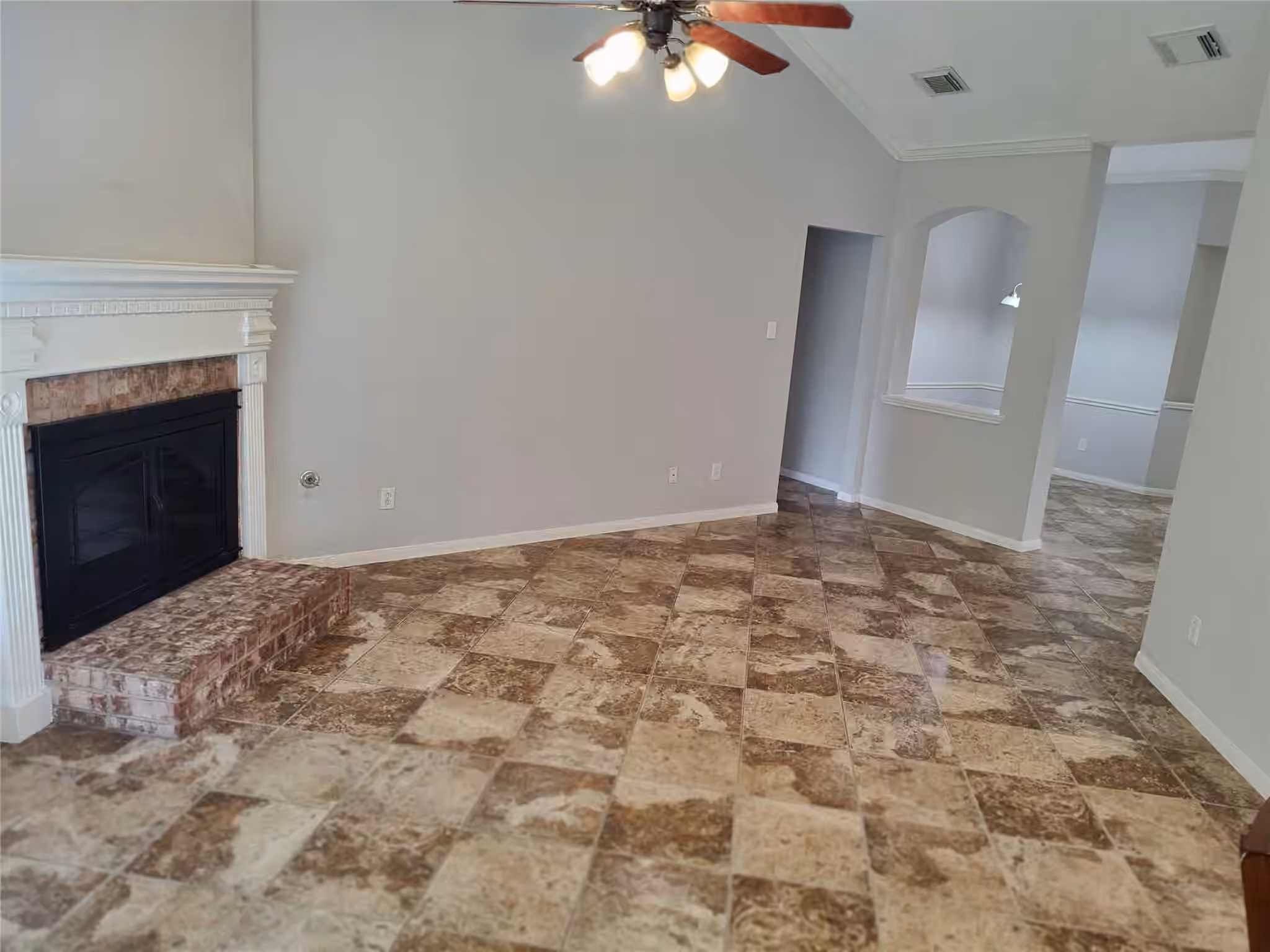 Photo 6 of 3406 Glenhill Drive, Pearland, TX