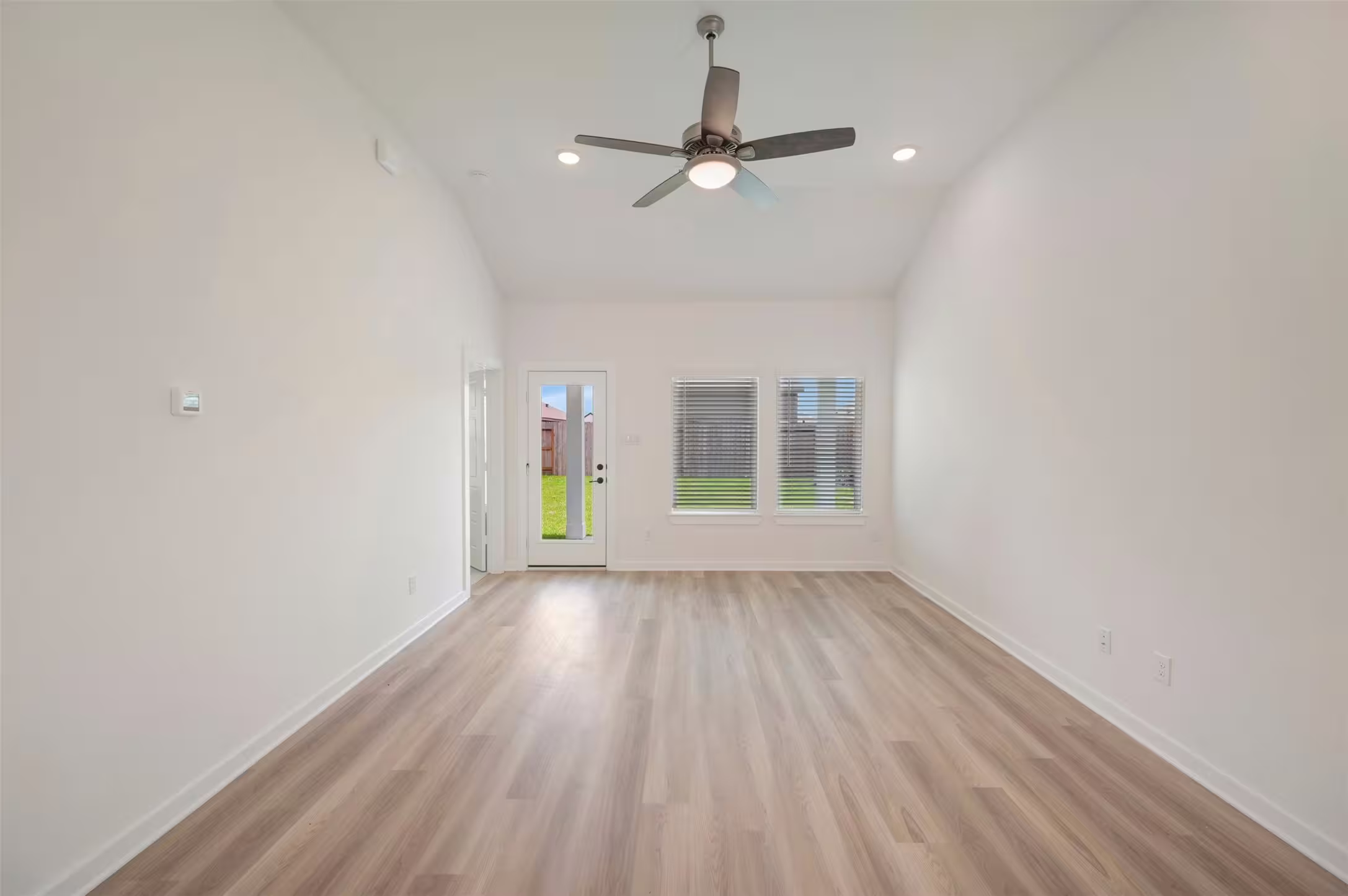 Photo 4 of 1611 Westland Lane, Rosenberg, TX