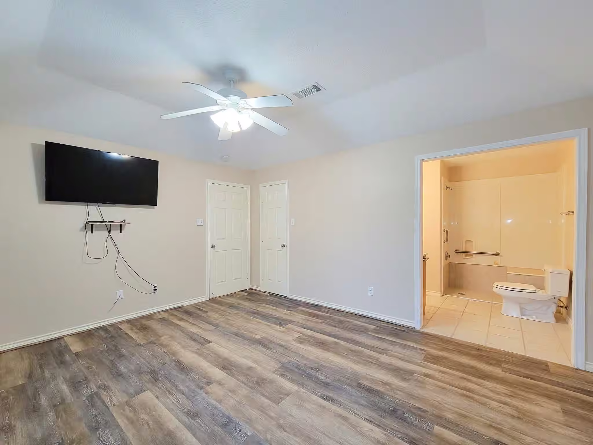 Photo 7 of 1000 Shell Avenue, Cleveland, TX