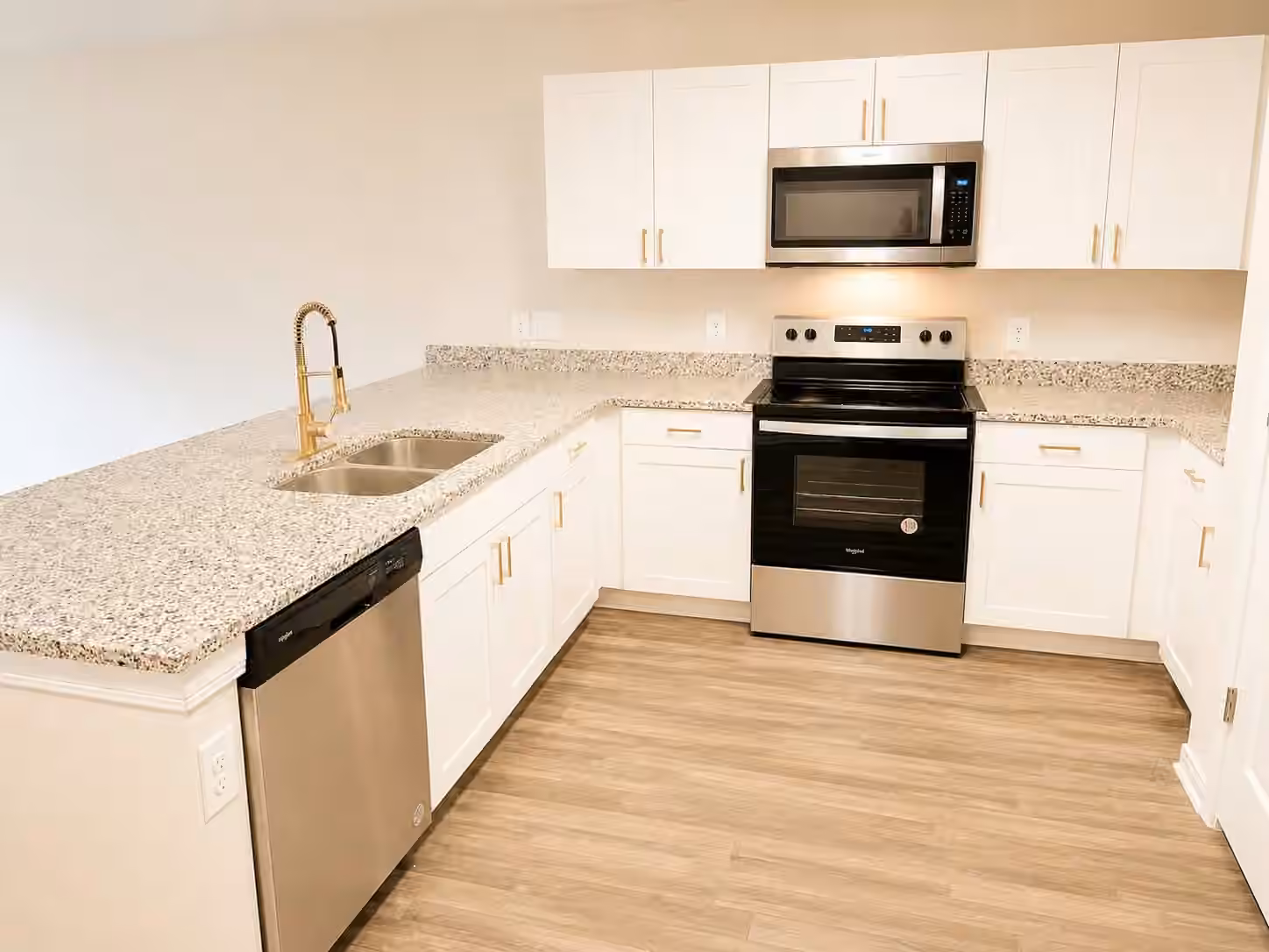 Photo 5 of 15674 Briar Forest Drive, Conroe, TX