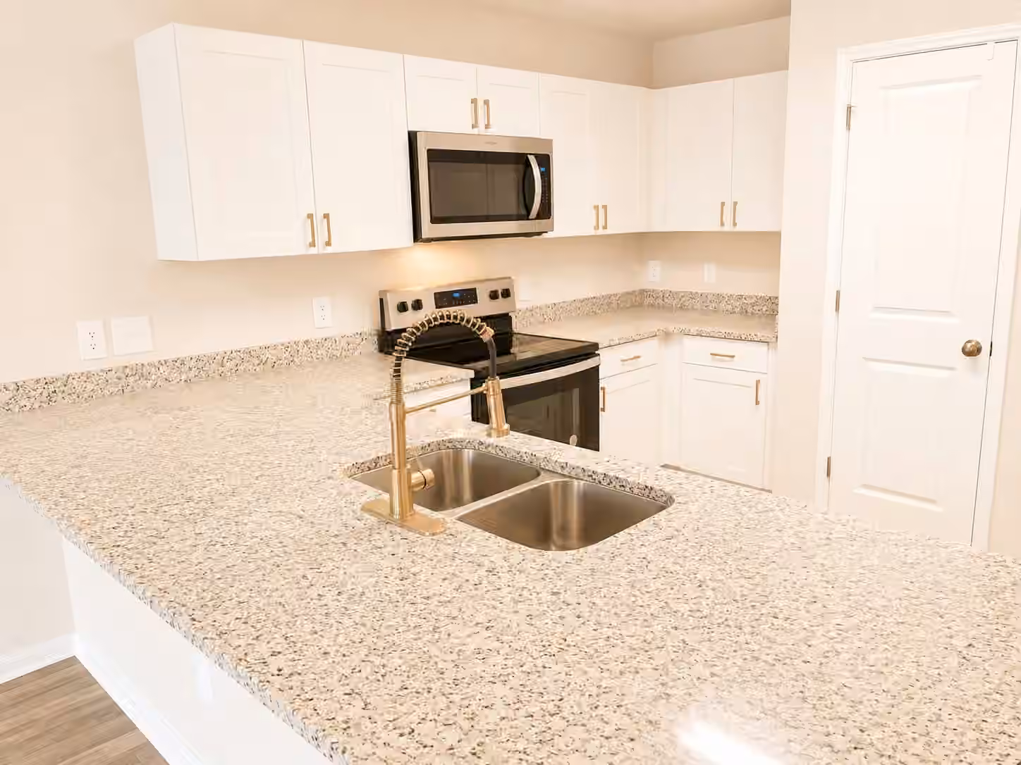 Photo 6 of 15674 Briar Forest Drive, Conroe, TX