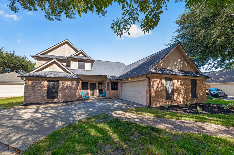 Photo 2 of 14715 Summerway Lane, Houston, TX