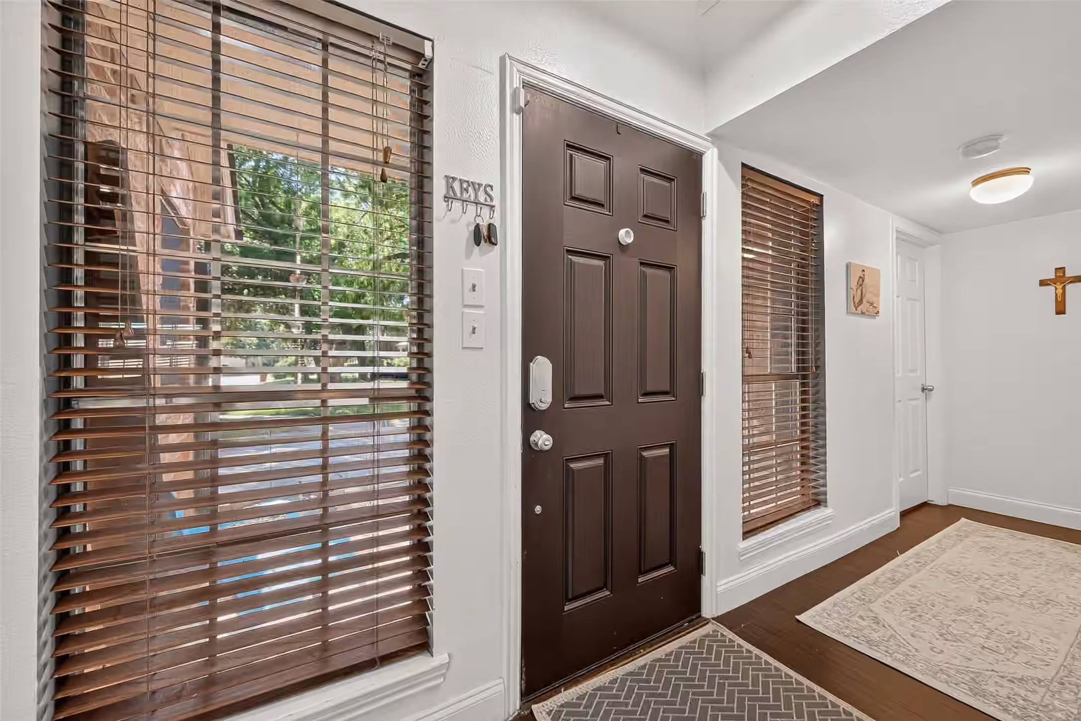 Photo 4 of 14715 Summerway Lane, Houston, TX