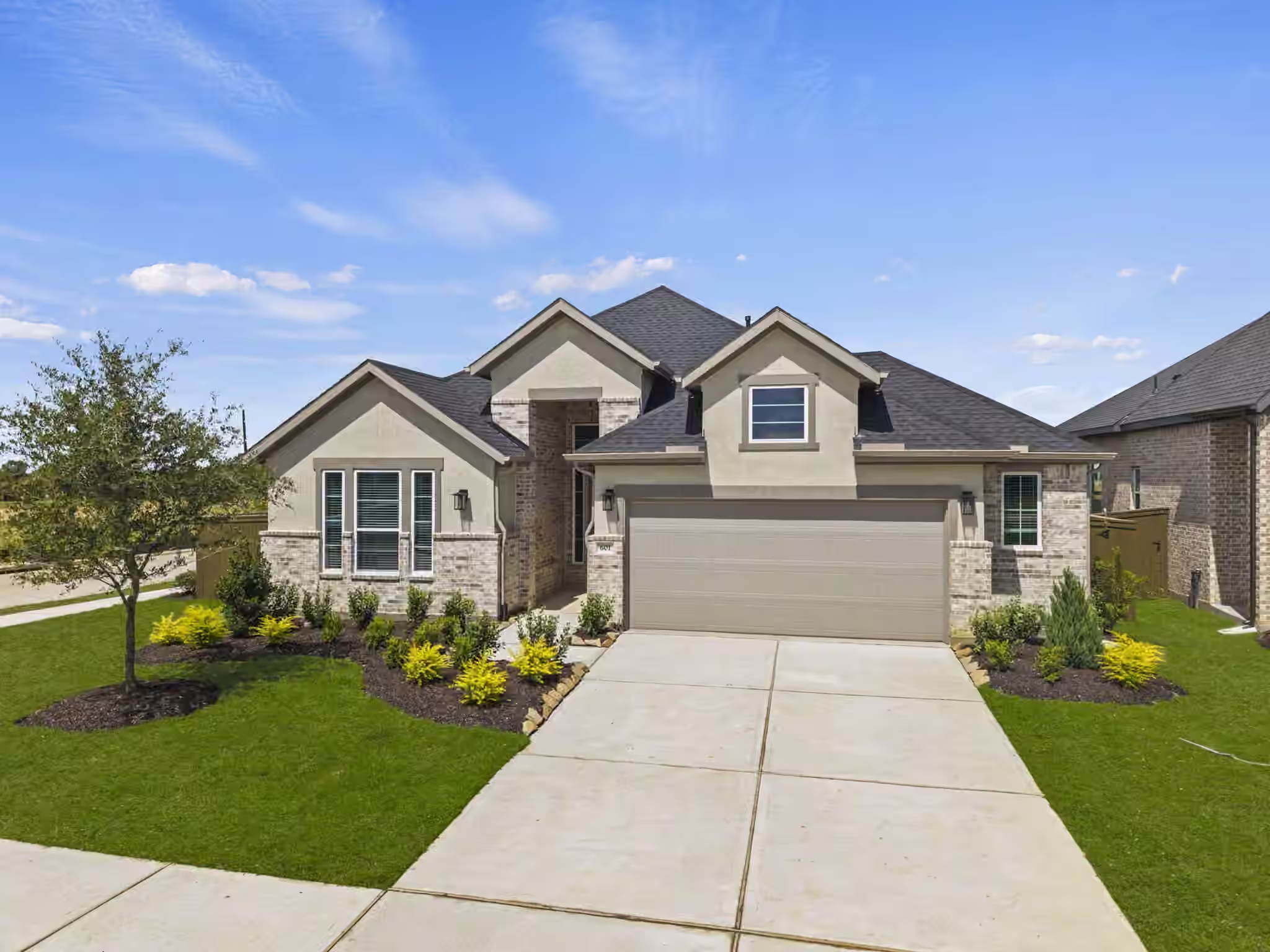 Photo 2 of 601 Green Ash Way, Waller, TX