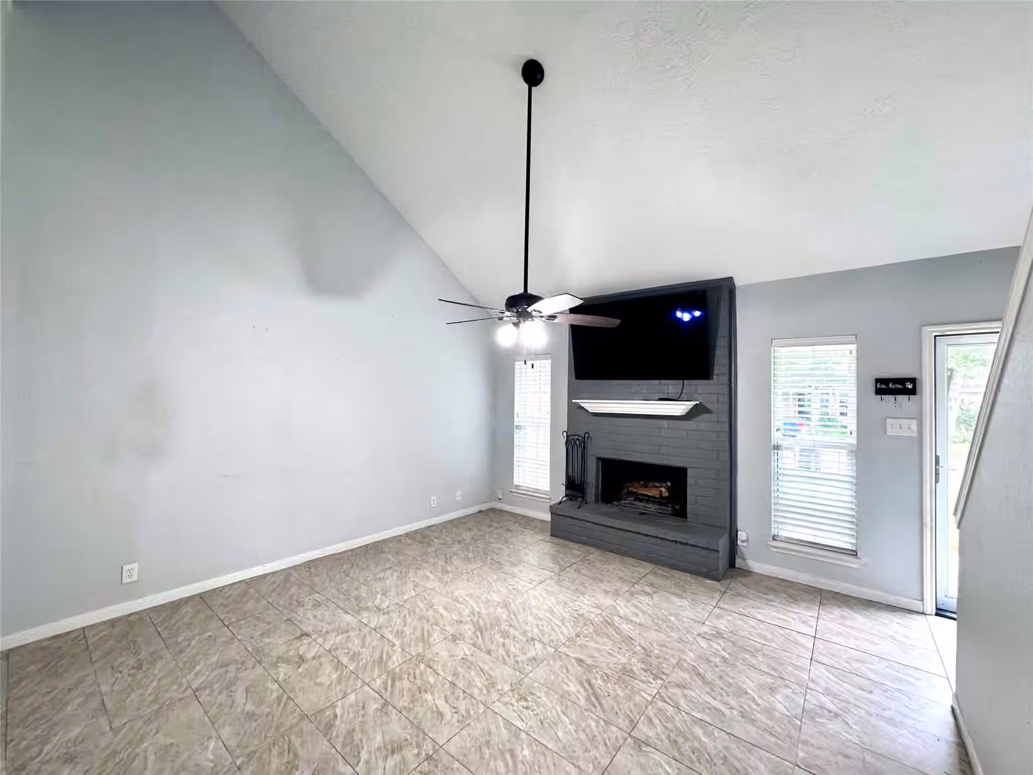 Photo 5 of 2809 La Mesa Street, Bay City, TX