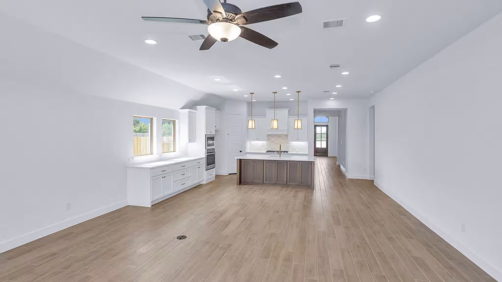 Photo 5 of 22219 Larkspir Gate Drive, Hockley, TX