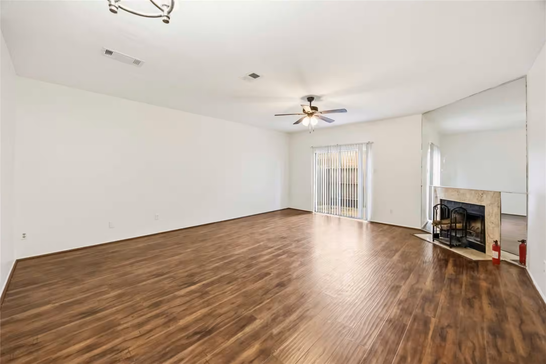 Photo 5 of 7589 Cambridge Street B, Houston, TX
