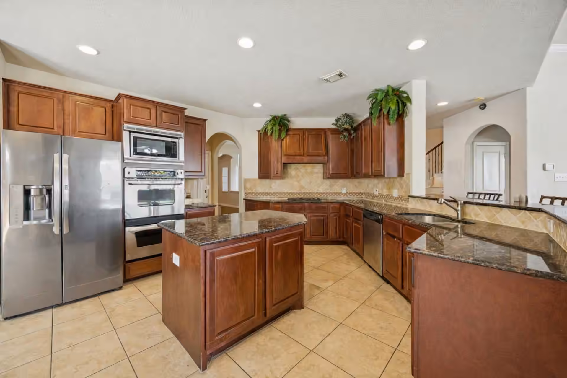 Photo 4 of 4635 Countrymeadows Drive, Spring, TX