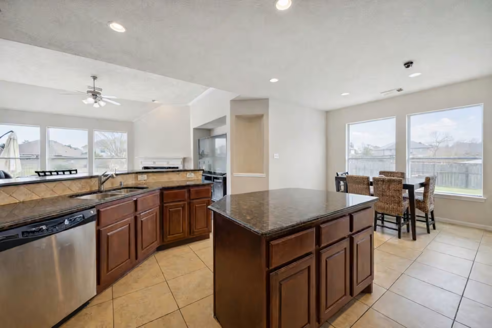 Photo 6 of 4635 Countrymeadows Drive, Spring, TX