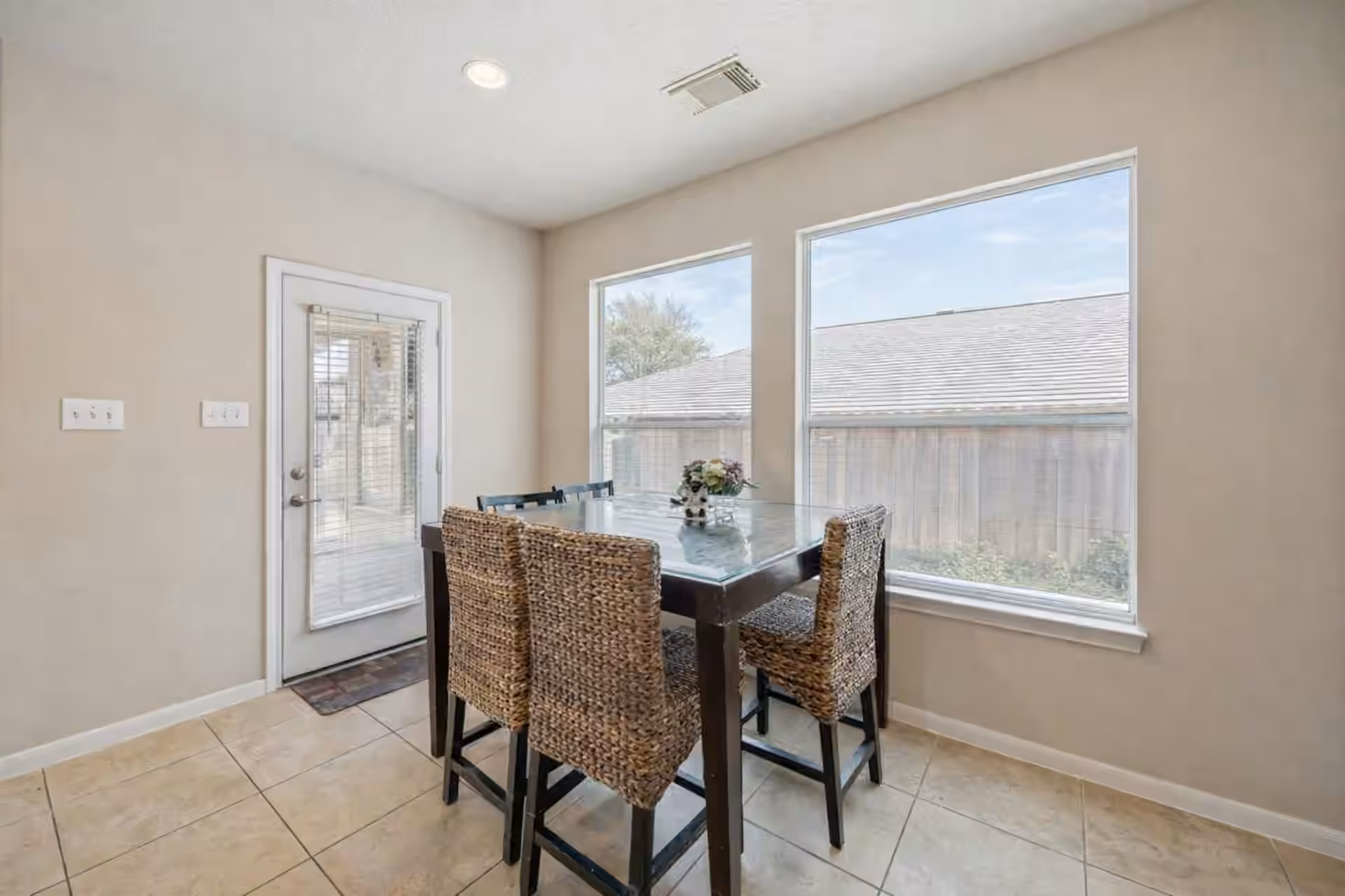 Photo 7 of 4635 Countrymeadows Drive, Spring, TX