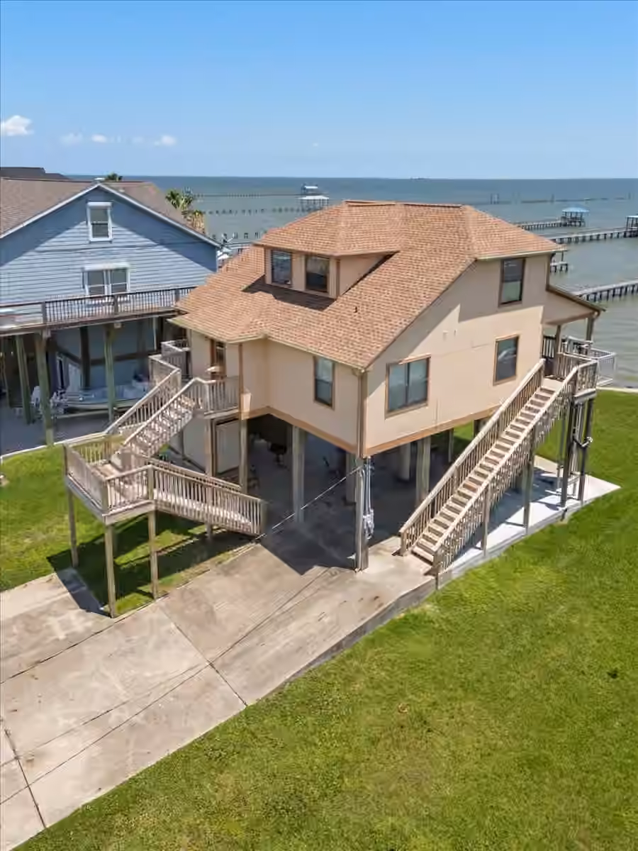 Photo 2 of 5212 Bayside Drive, Baytown, TX