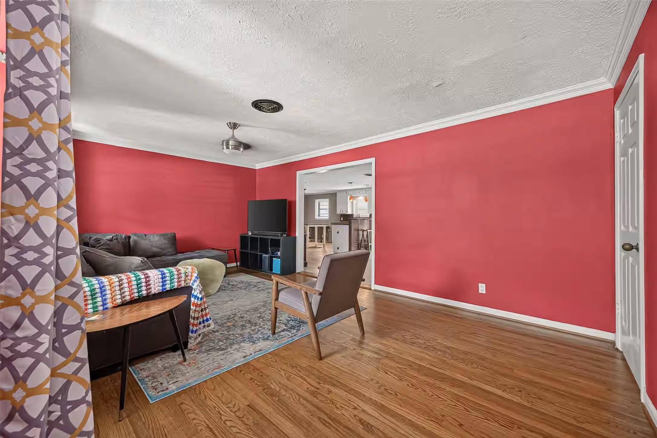 Photo 6 of 10418 Hazelhurst Drive, Houston, TX