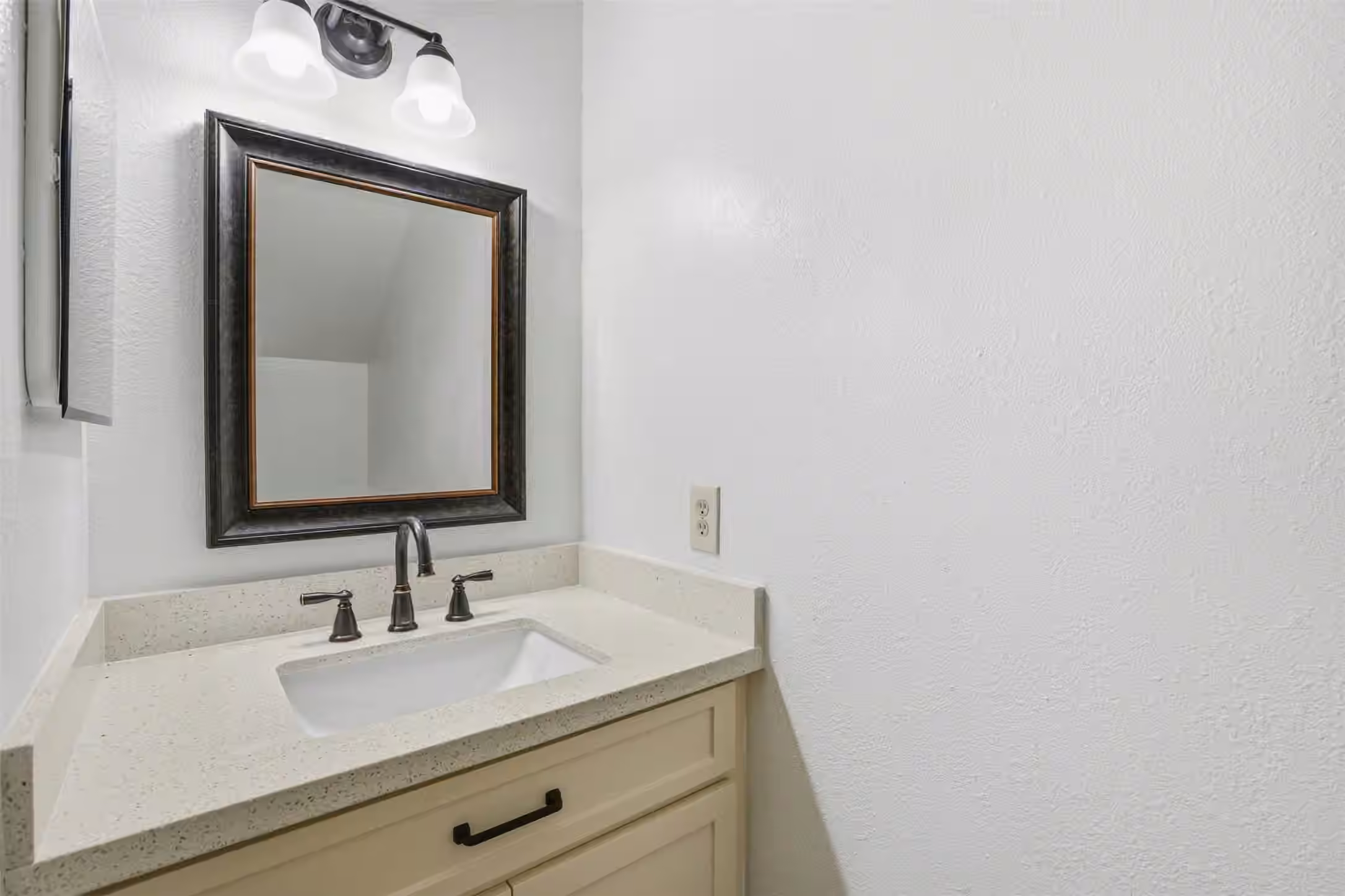 Photo 5 of 2200 Cypress Landing Drive A3, Houston, TX
