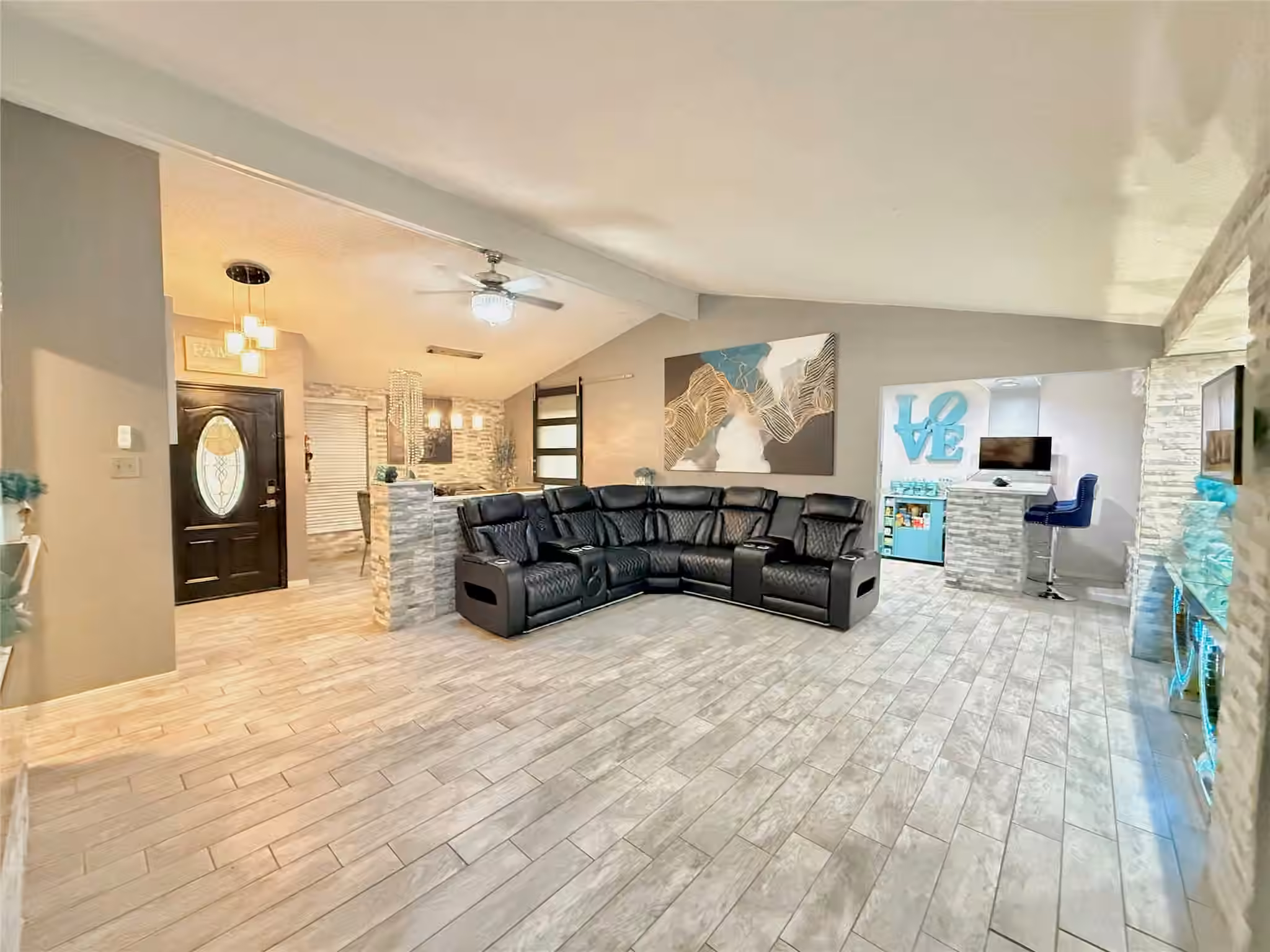 Photo 5 of 17314 Huntersglen Circle, Humble, TX
