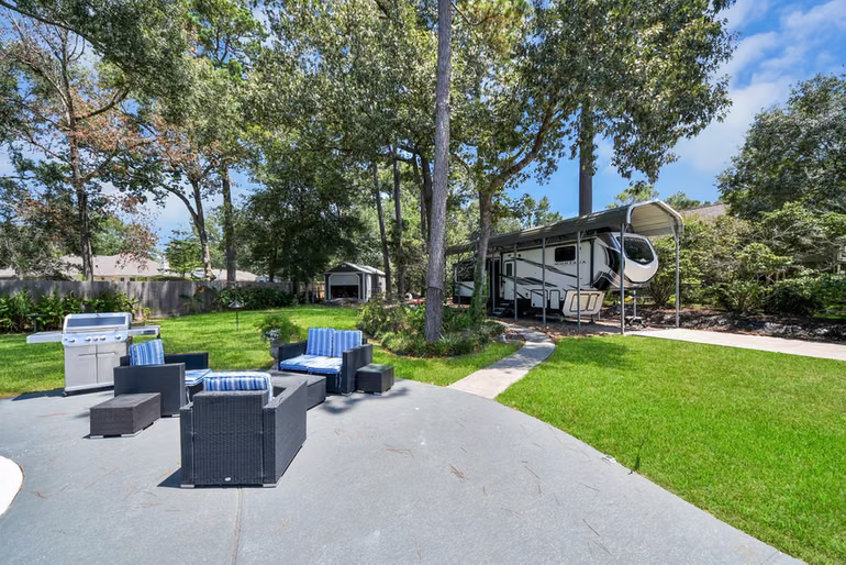 Photo 4 of 910 Apollo Street, New Caney, TX