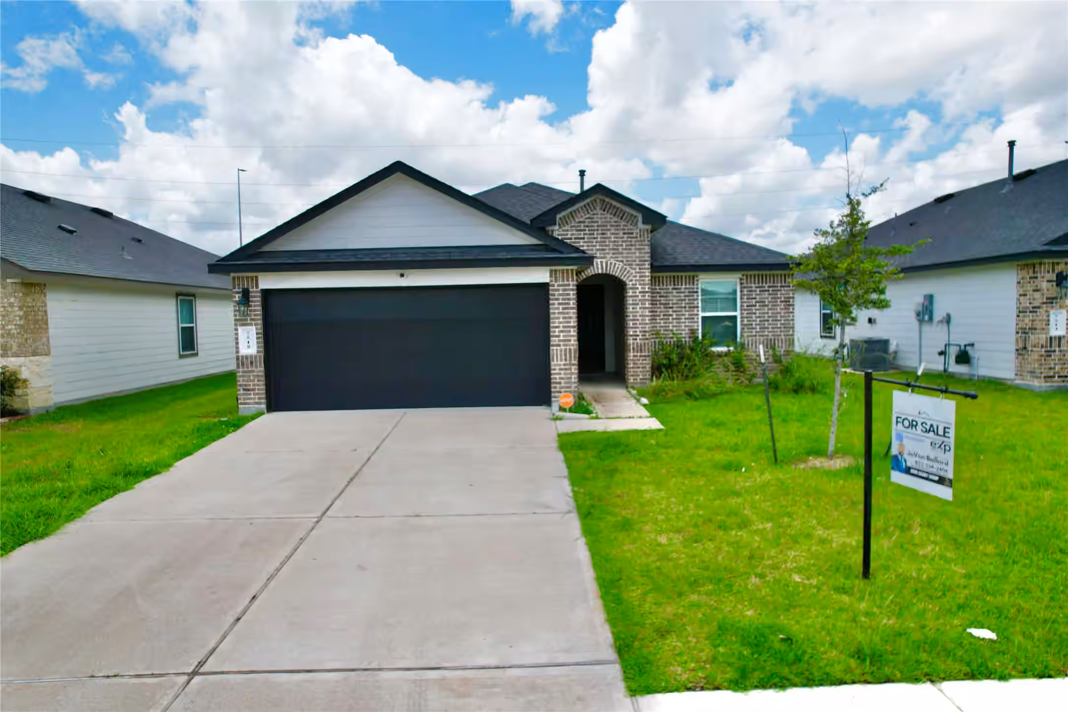 Photo of 7518 Cynomys Court, Rosharon, TX