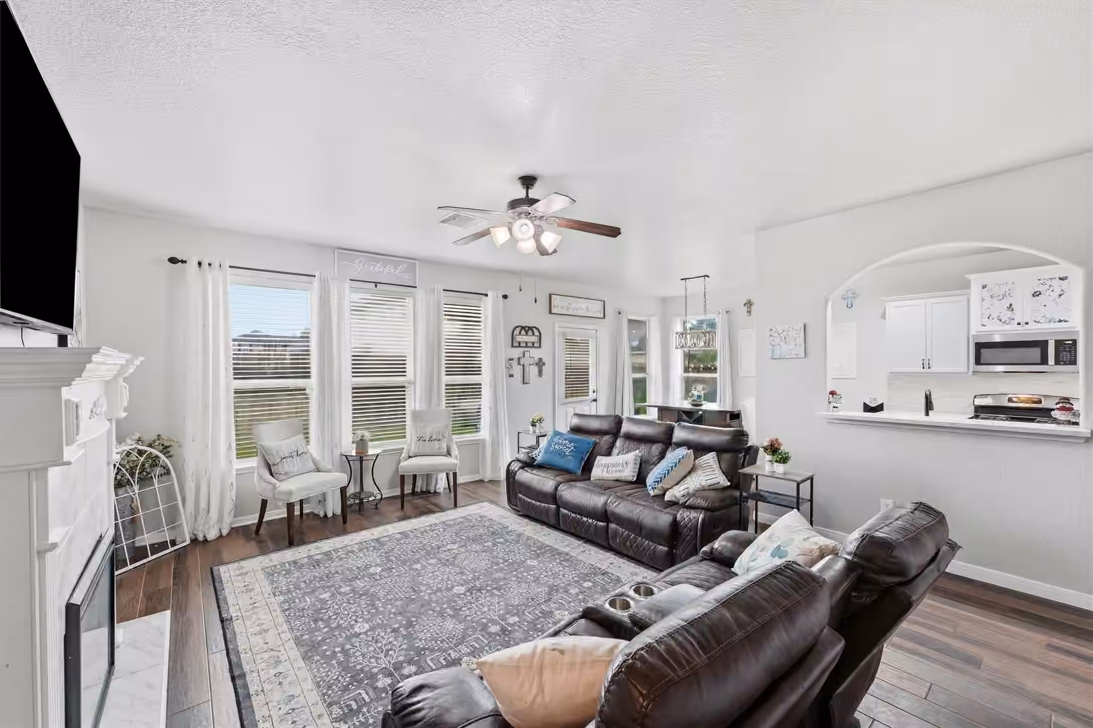 Photo 6 of 9906 Jewel Lane, Rosharon, TX