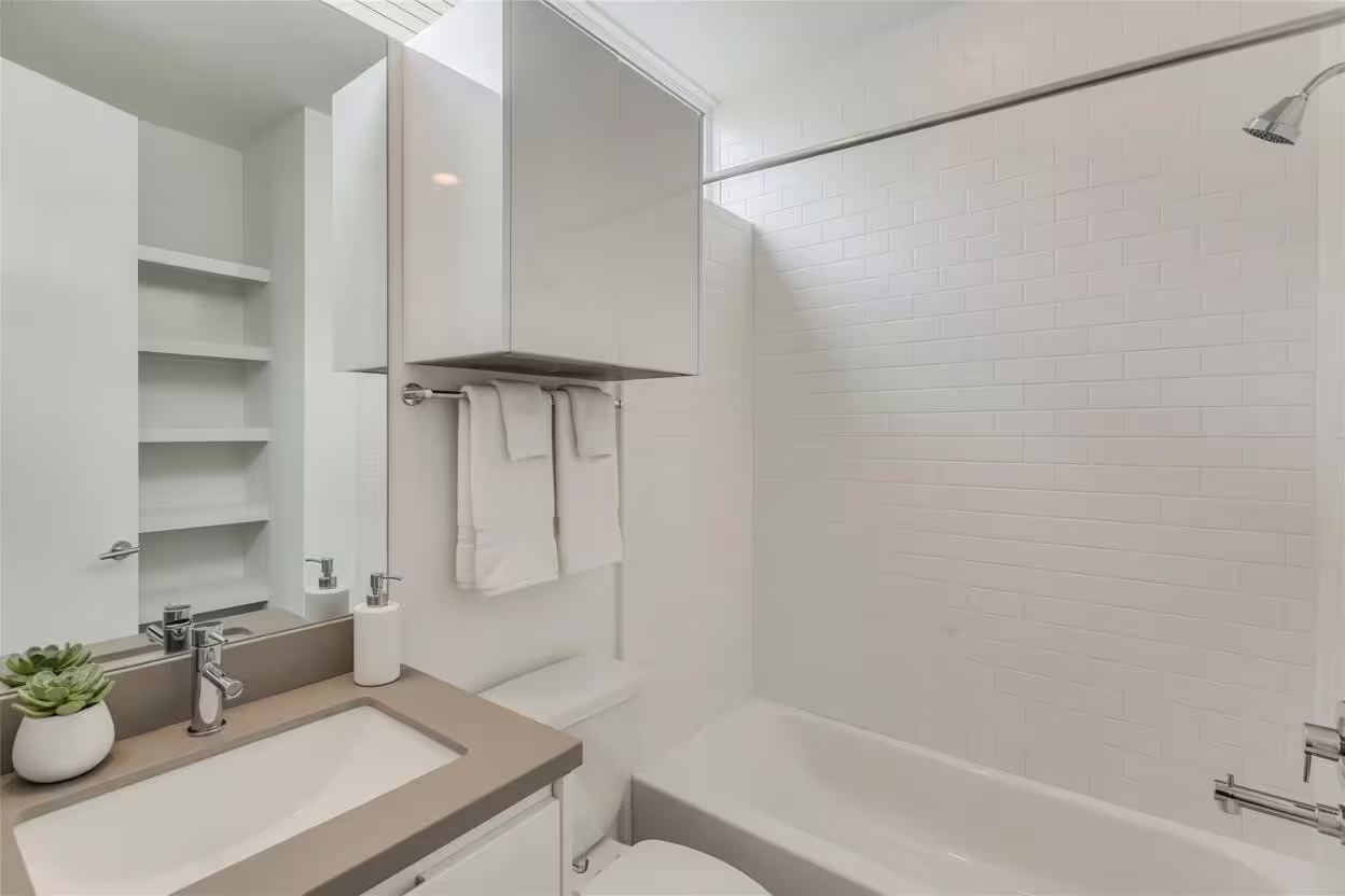 Photo 5 of 2345 Sperber Lane, Houston, TX