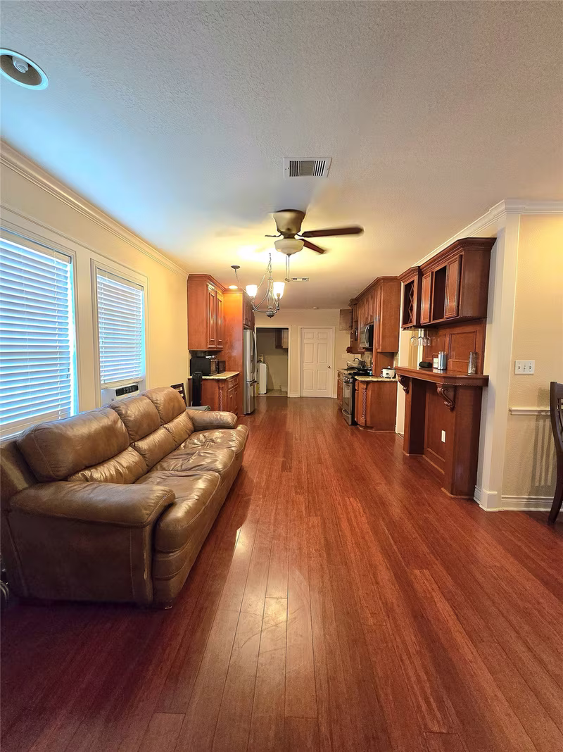 Photo 5 of 1110 Paul Quinn Street, Houston, TX